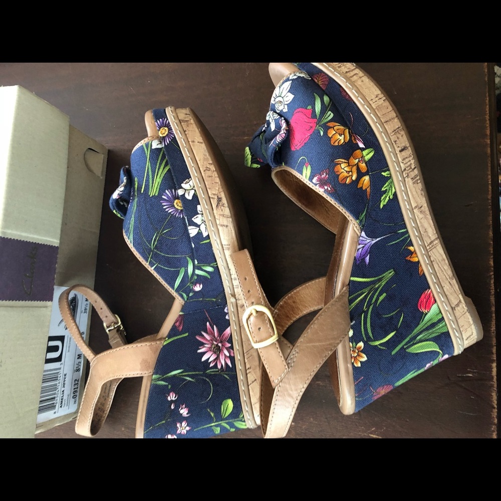 Size 8.5 Amelia Joyce wedges